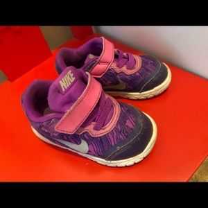 Toddler Nike shoes